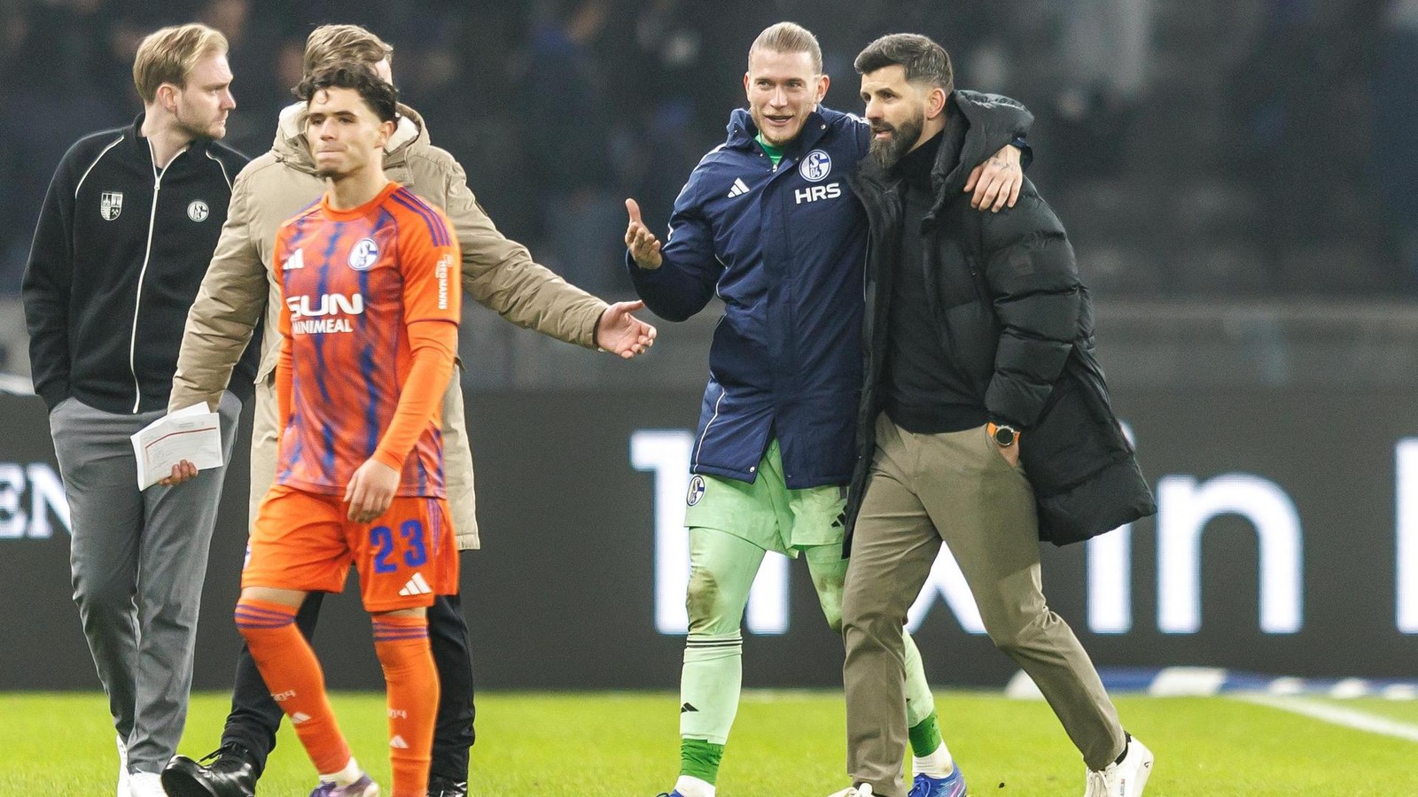 Ein-Sonntag-wie-gemalt-f-r-Schalke-nur-ein-Verfolger-spielt-nicht-mit