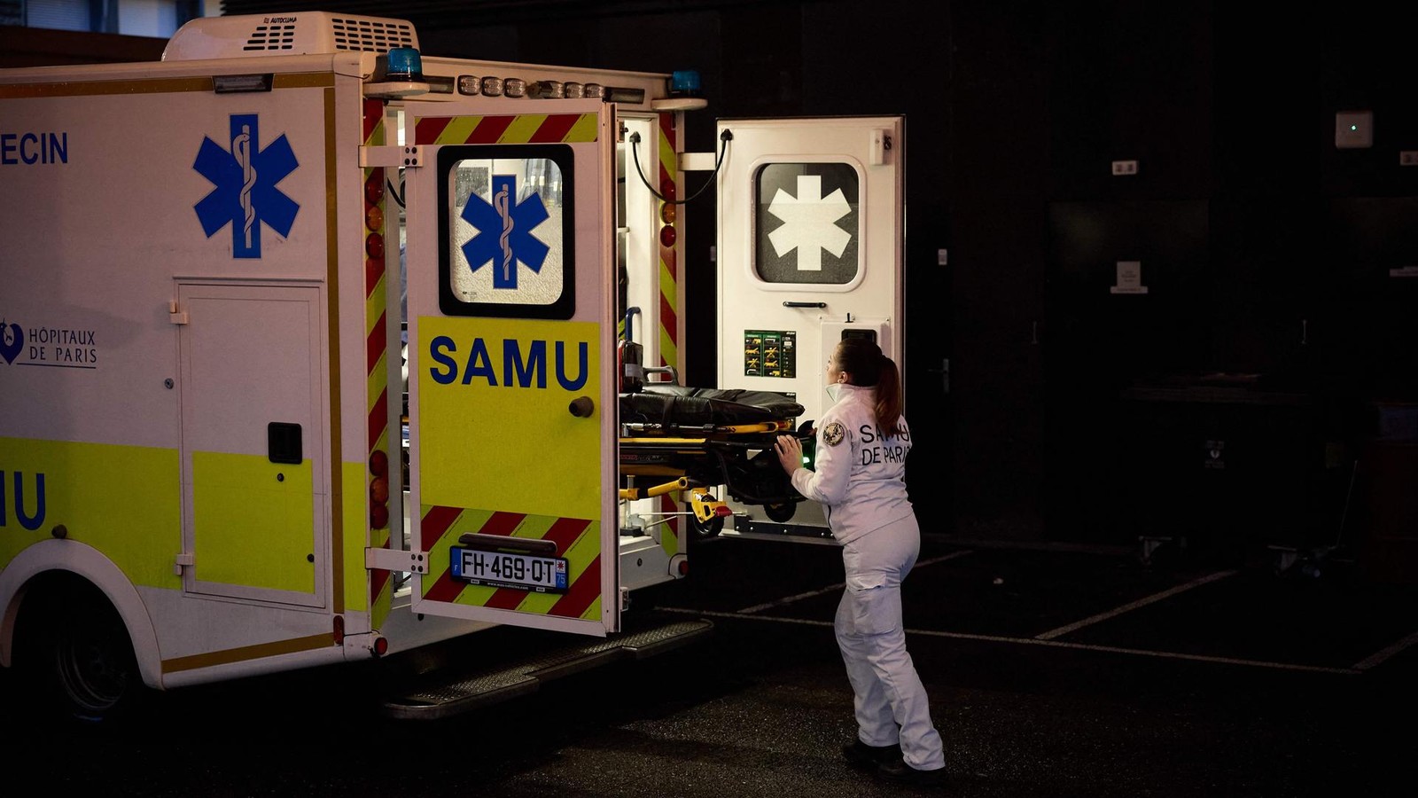 Party-in-Paris-Fu-boden-bricht-ein-G-ste-st-rzen-Stockwerk-tiefer