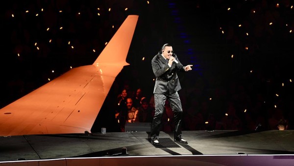 Feuer, Böller, Lieblingslieder: So heftig ließ es Apache 207 in Hannover krachen