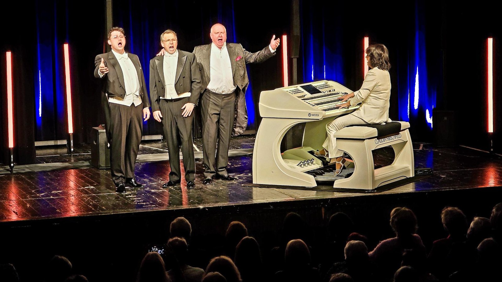 -O-sole-mio-in-Ennepetal-3-Ten-re-begeistern-Publikum-beim-Neujahrskonzert