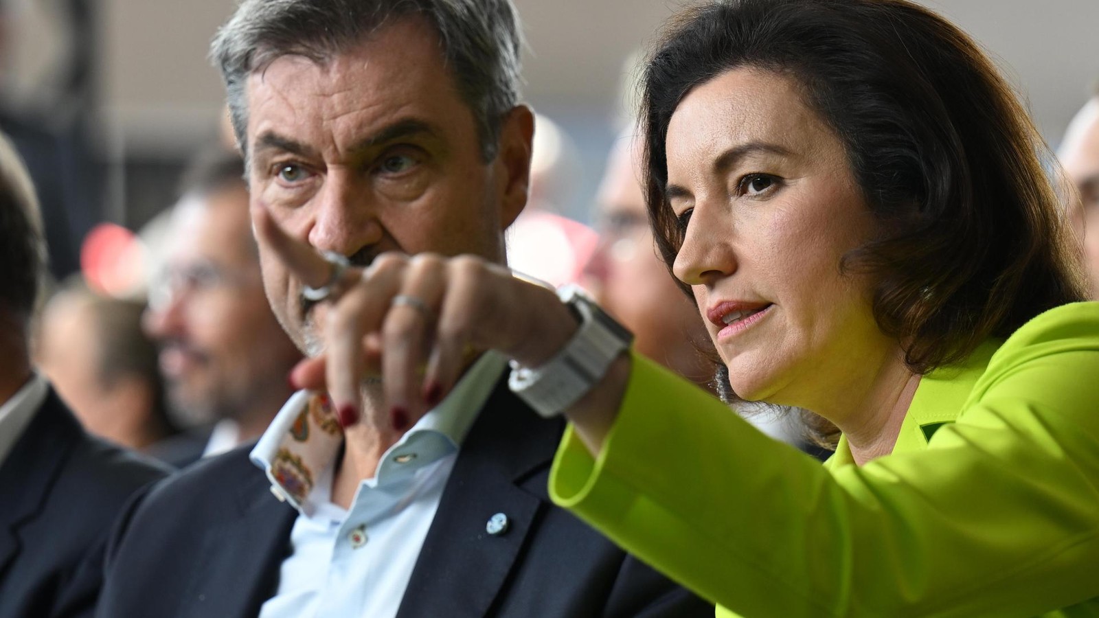 Dorothee-B-r-S-der-hat-sich-f-r-dem-tigenden-Spruch-entschuldigt