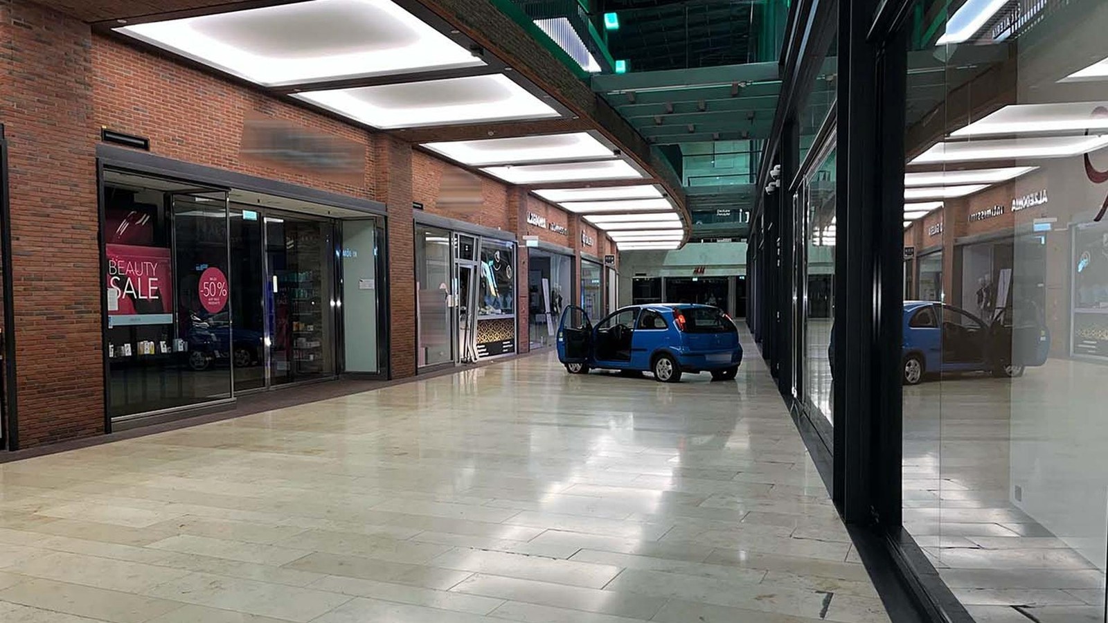 Raub-im-Forum-Warum-konnten-die-T-ter-mit-dem-Auto-in-die-Innenstadt-fahren-