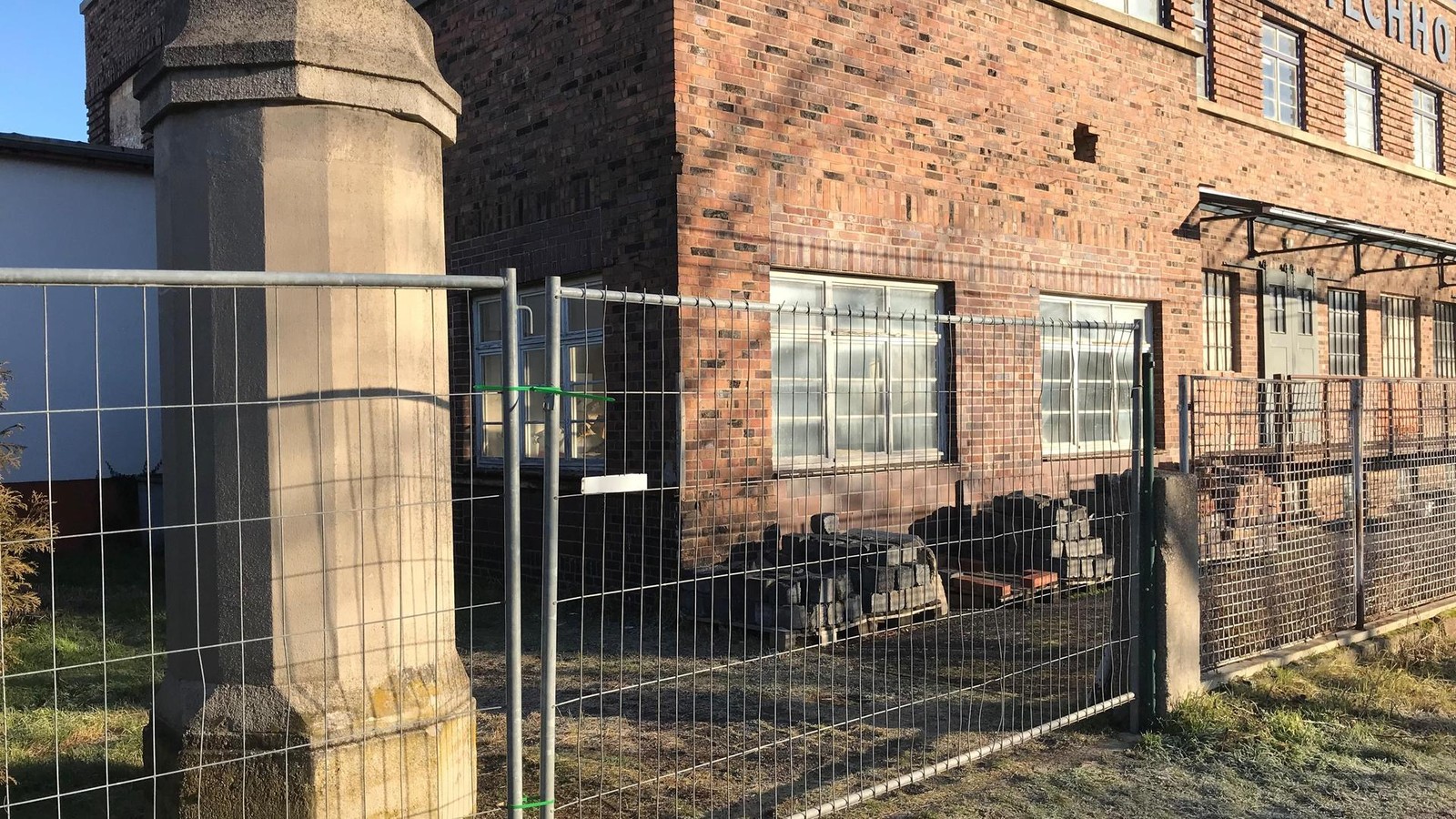 F-rderverein-Milchhof-Arnstadt-kritisiert-Entscheidung-ber-Litfa-s-ulen-Nutzung