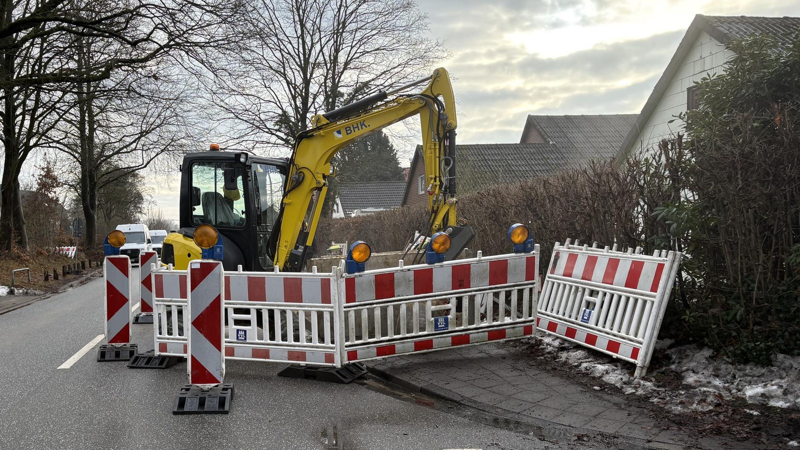 Zehn-Wasserrohrbr-che-in-f-nf-Jahren-Anwohner-in-Hamburger-Wohngebiet-genervt