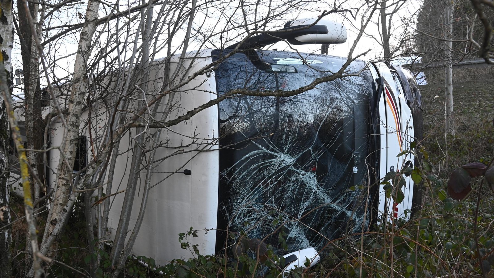 Weitere-Fotos-vom-Busungl-ck-an-der-A9-Abfahrt-Schleiz