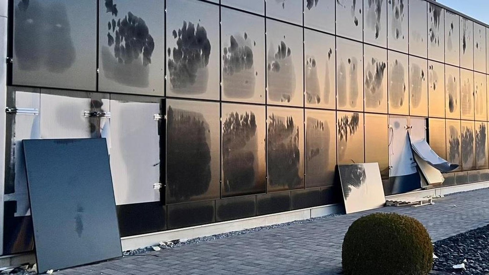 Firmengeb-ude-in-Heiligenstadt-stark-besch-digt