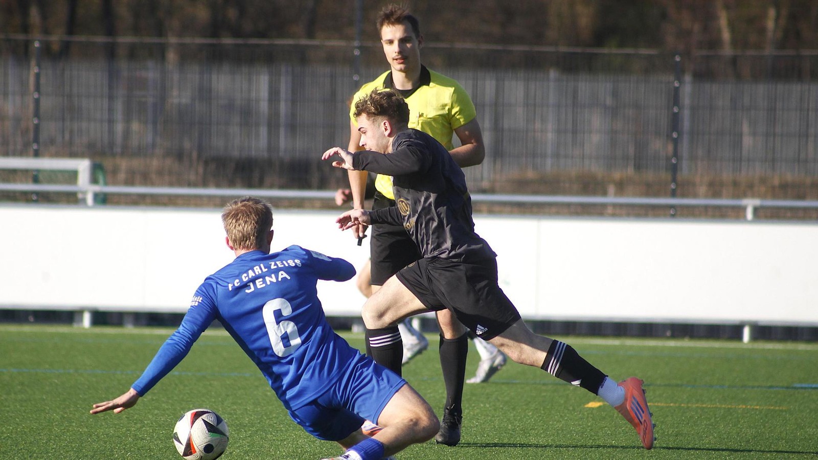 Bis-zum-Schluss-professionell-Kantersieg-im-ersten-Testspiel-f-r-FC-Carl-Zeiss-Jena