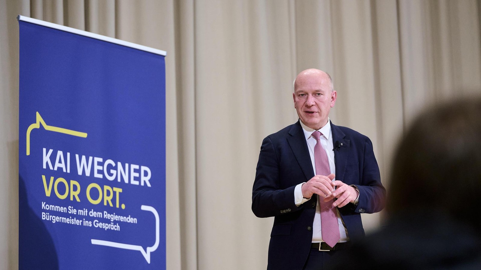 Trotz-Zwischenrufen-Wegner-entschuldigt-sich-nicht-erntet-aber-Applaus