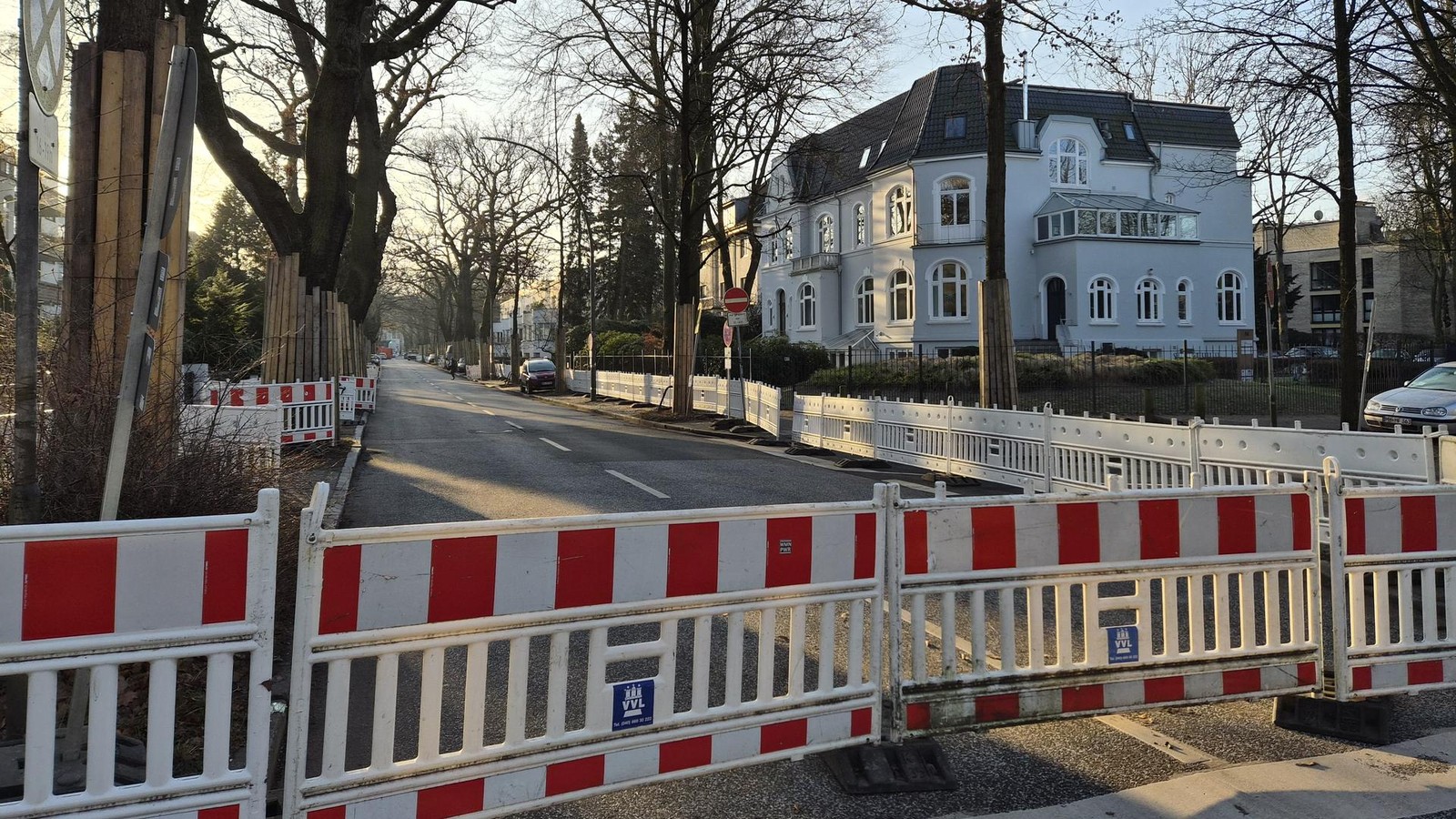 Baustelle-an-der-Alster-bremst-Pendler-erneut-aus-Sperrung-bis-Ende-April