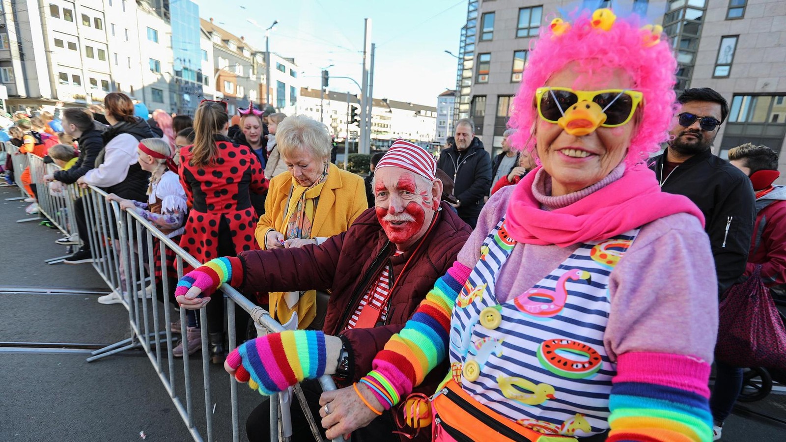 Alkoholverbot-beim-Rosenmontagszug-Hier-feiern-M-lheimer-Familien-entspannter