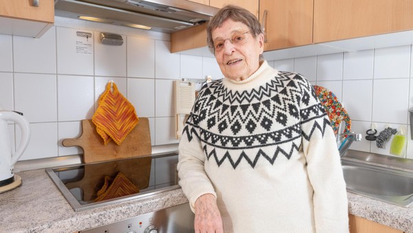 „Habe keine Angehörigen“: Seniorin (87) lässt sich zu Hause von KI überwachen