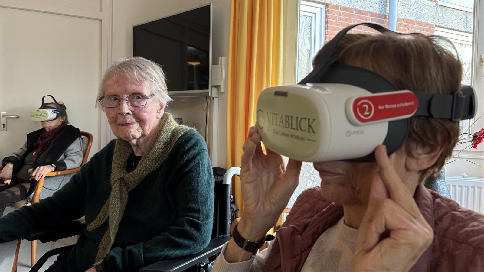 Mit-90-Jahren-noch-einmal-auf-Afrika-Safari-dank-VR-Brille-im-Altersheim