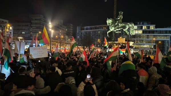 Demonstration auf dem Schlossplatz in Braunschweig: Das ist der Grund für den Protest