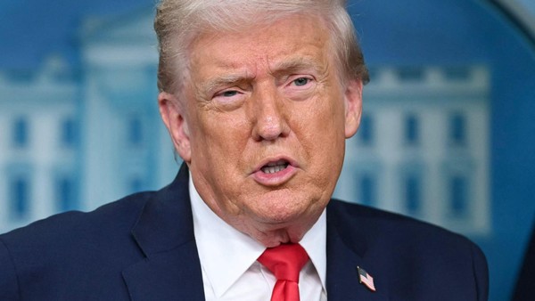 Vor Showdown in Davos: Trump rühmt sich als Retter der Nato