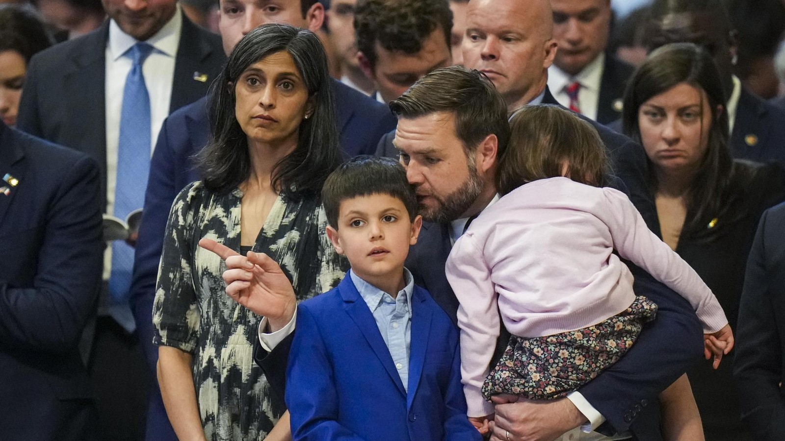 JD-Vance-und-Ehefrau-Usha-werden-zum-vierten-Mal-Eltern