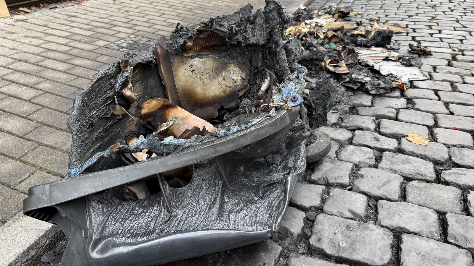 M-lltonne-im-Kreis-Greiz-angez-ndet-T-ter-schnell-gefunden