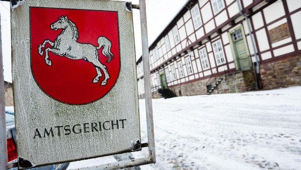 Gerichtsprozess in Osterode nimmt skurrile Wendung: „Wir sehen uns draußen“