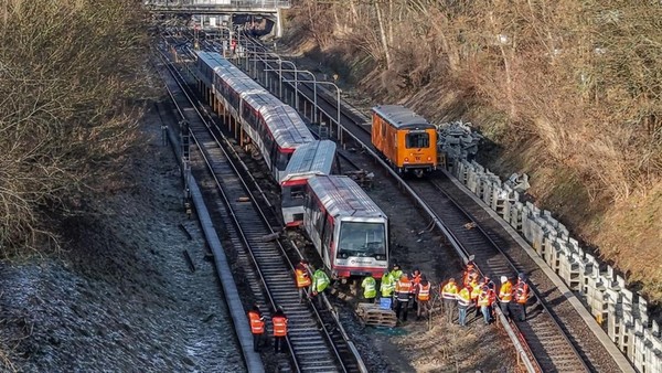 Ab Donnerstag wieder U2-Bahnen in Billstedt – Probleme bei Bergung bleiben