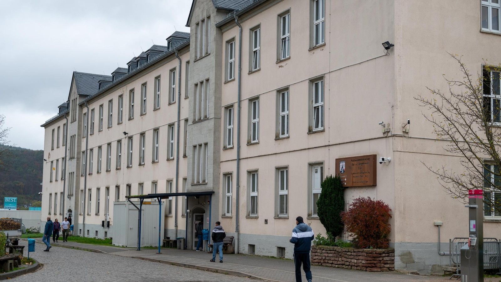 1000-Gefl-chtete-abgetaucht-Das-k-nnen-die-Gr-nde-sein