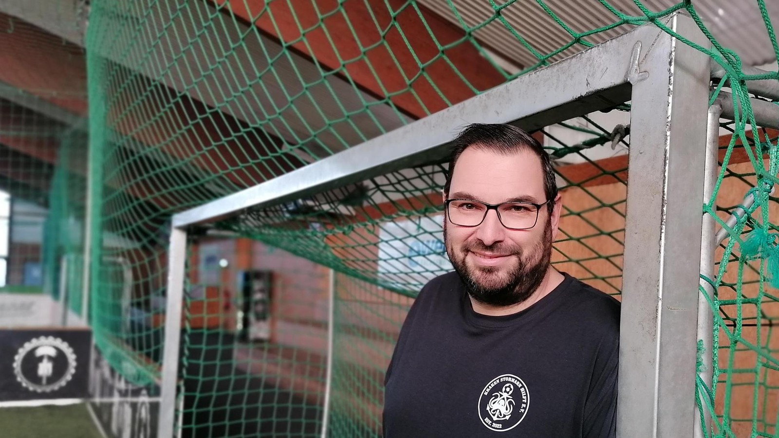 Ein-Krake-gibt-nicht-auf-Carsten-H-nsch-hilft-trotz-Krebs