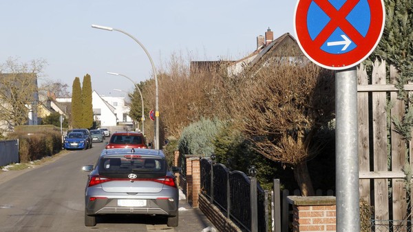 Park-Posse in Braunschweig: Stadt kündigt Lösung gegen „Schilder-Wahnsinn“ an