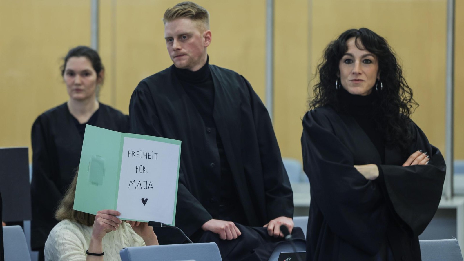 Nach-brutalem-berfall-in-Erfurt-Wie-eine-Verk-uferin-um-ein-normales-Leben-k-mpft