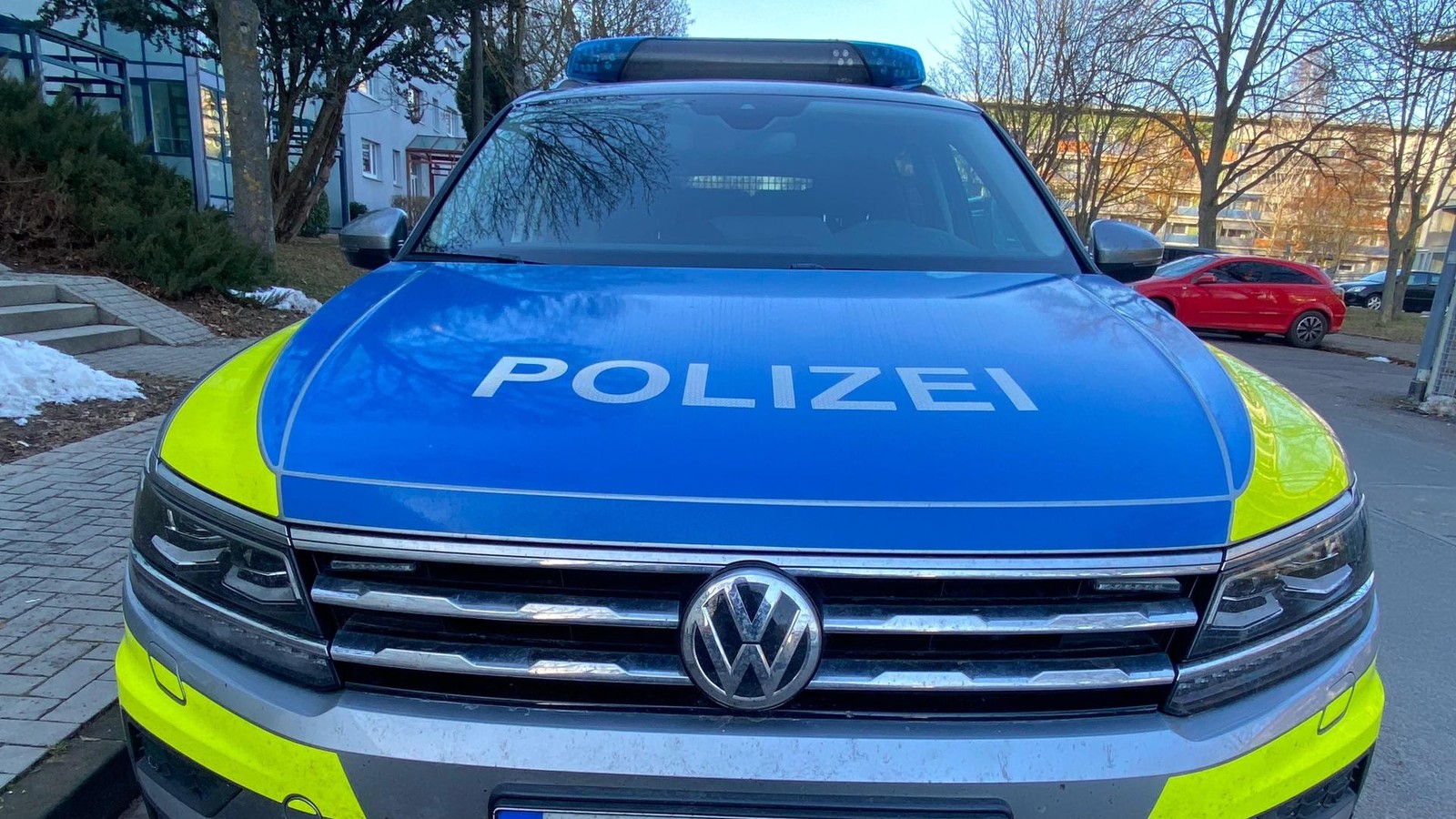 Verkehrsunfall-im-Eichsfeld-Mazda-rutscht-auf-Renault-bei-Gl-tte