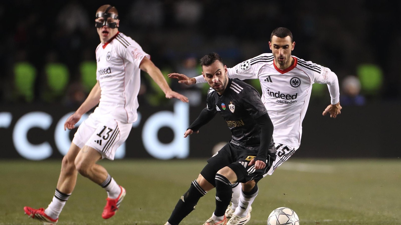 Champions-League-Eintracht-scheidet-nach-Last-Minute-Niederlage-aus