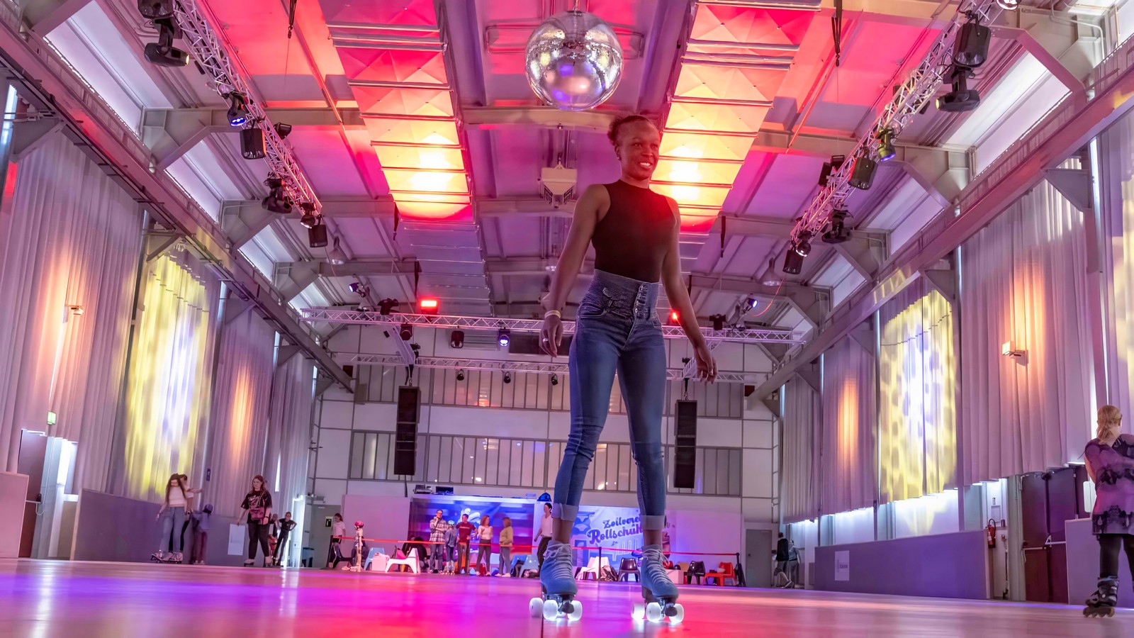 Rollschuhbahn-auf-Zeche-Zollverein-Preise-ffnungszeiten-und-Events