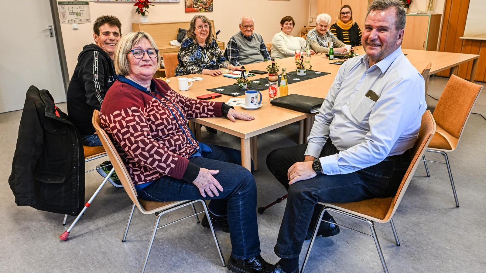 -Drei-Stunden-Familie-Wie-diese-Gruppe-einem-rauen-Alltag-trotzt