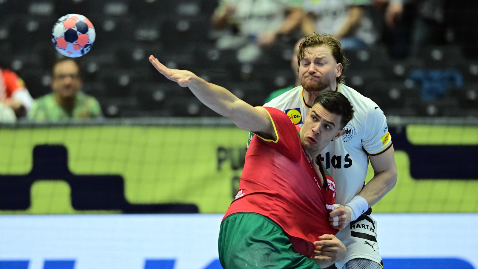 deutschland-portugal-vor-fast-leeren-r-ngen-das-ist-der-grund