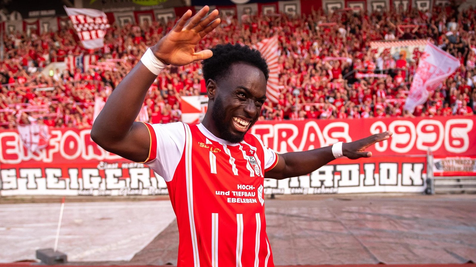 Verletzter-Fl-gelflitzer-Bleibt-Phillip-Aboagye-beim-FC-Rot-Wei-Erfurt-