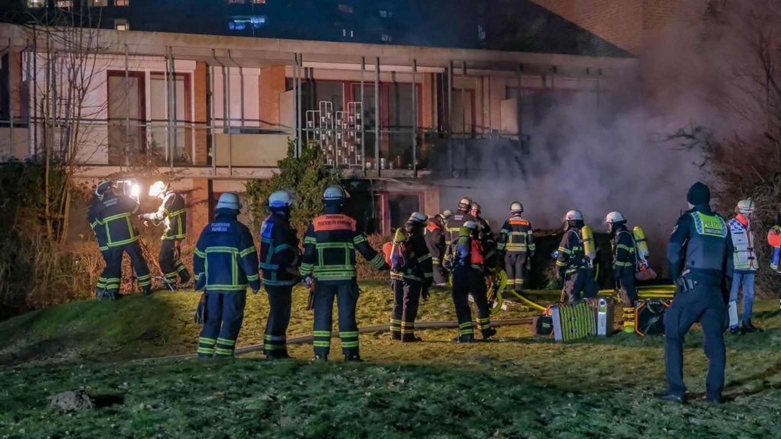 Feuer-in-Steilshooper-Pflegeheim-ausgebrochen-ein-Mensch-tot