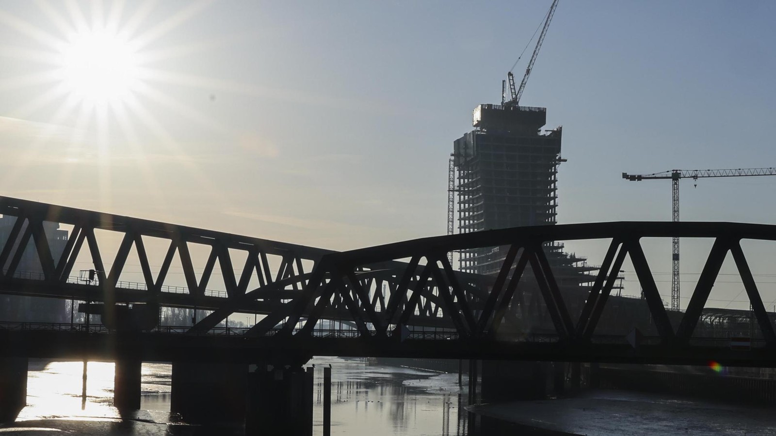 Neuer-Hotelbetreiber-f-r-Elbtower-gefunden-und-ein-neues-Fertigstellungsdatum