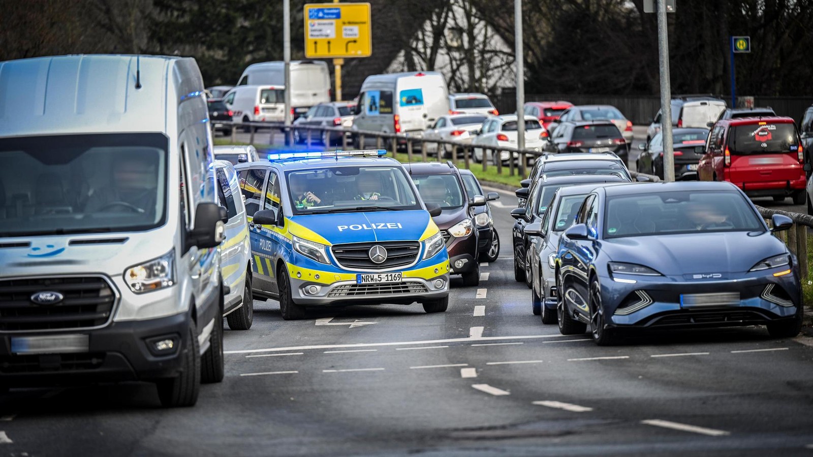 Flucht-Unfall-Drogen-20-J-hriger-sorgt-f-r-spektakul-ren-Polizeieinsatz