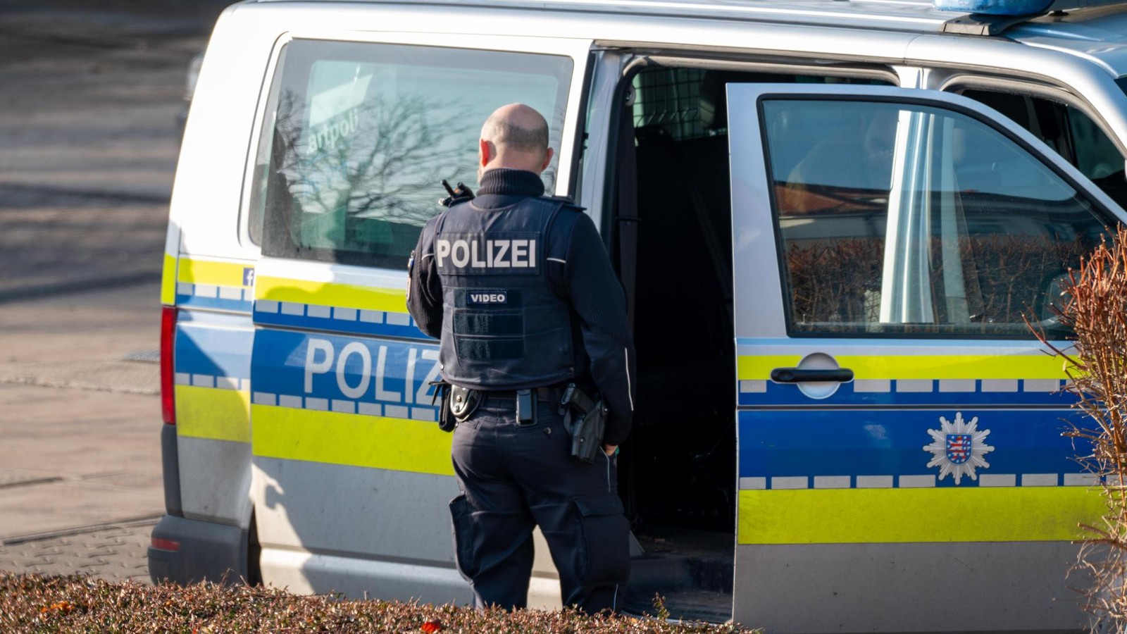 Polizisten-bep-belt-und-gefilmt-Kontrolle-in-Greiz-eskaliert