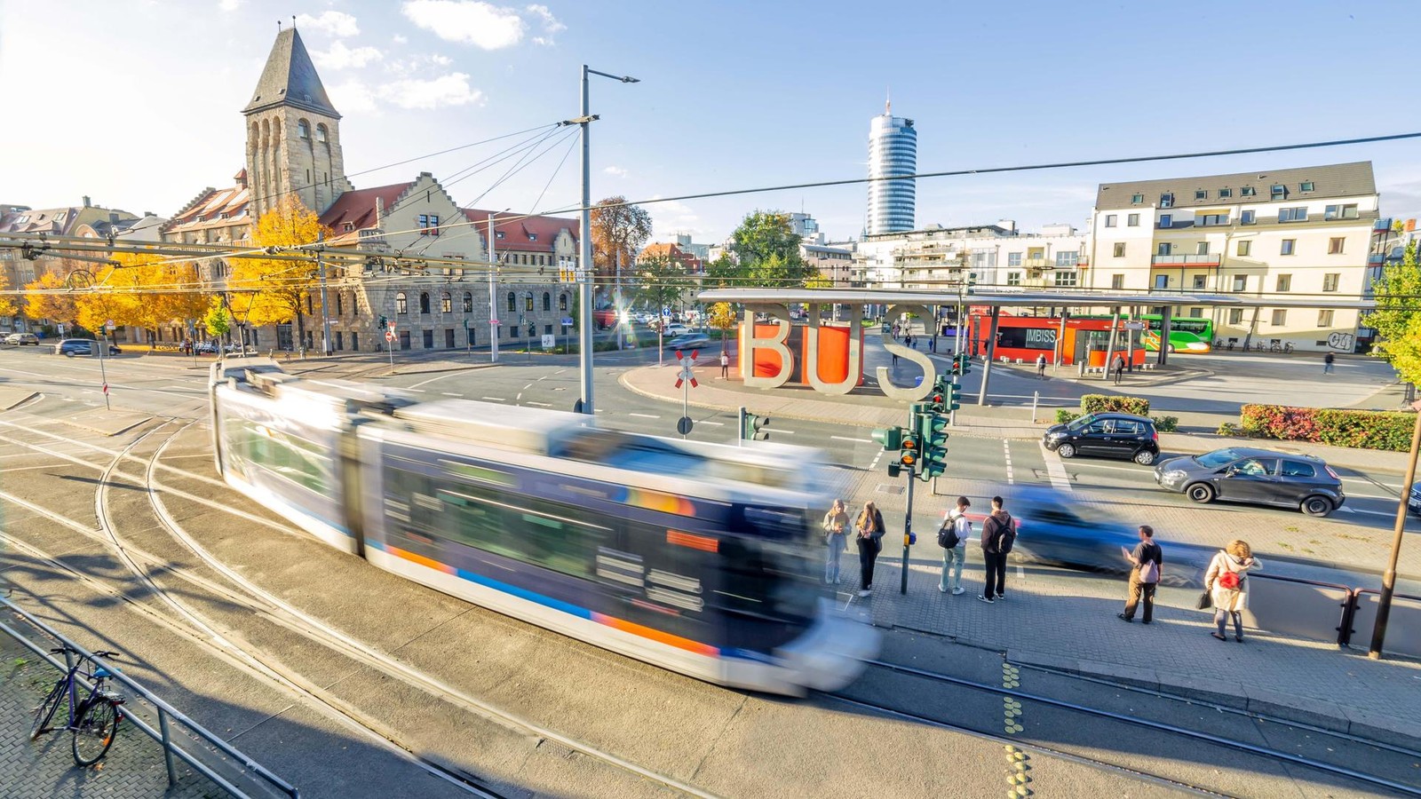 Neuer-Rekord-So-viele-Menschen-wie-noch-nie-nutzen-Stra-enbahn-und-Bus-in-Jena