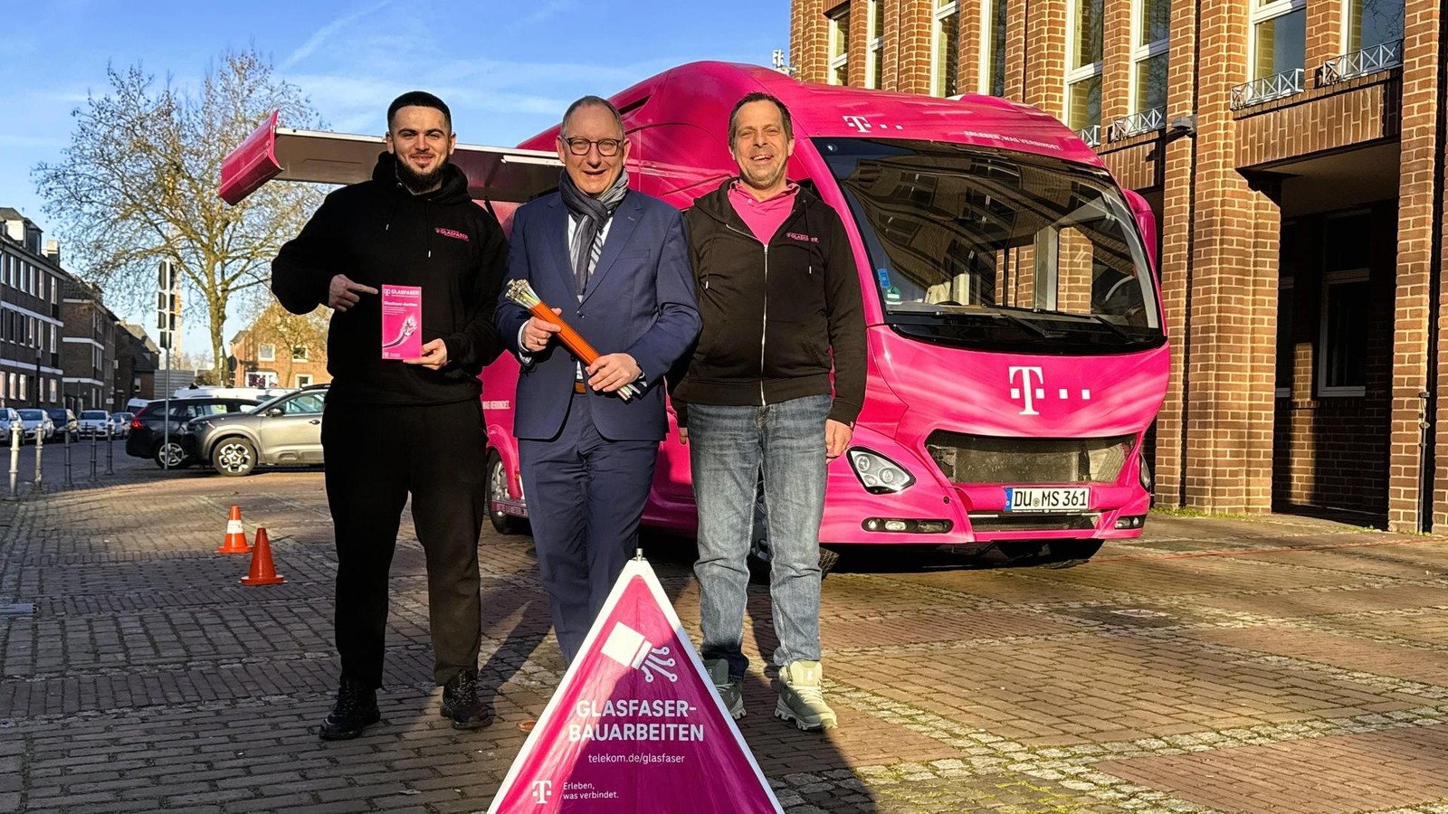 Rees-Glasfaser-Anschl-sse-in-der-City-diese-Bereiche-werden-angeschlossen