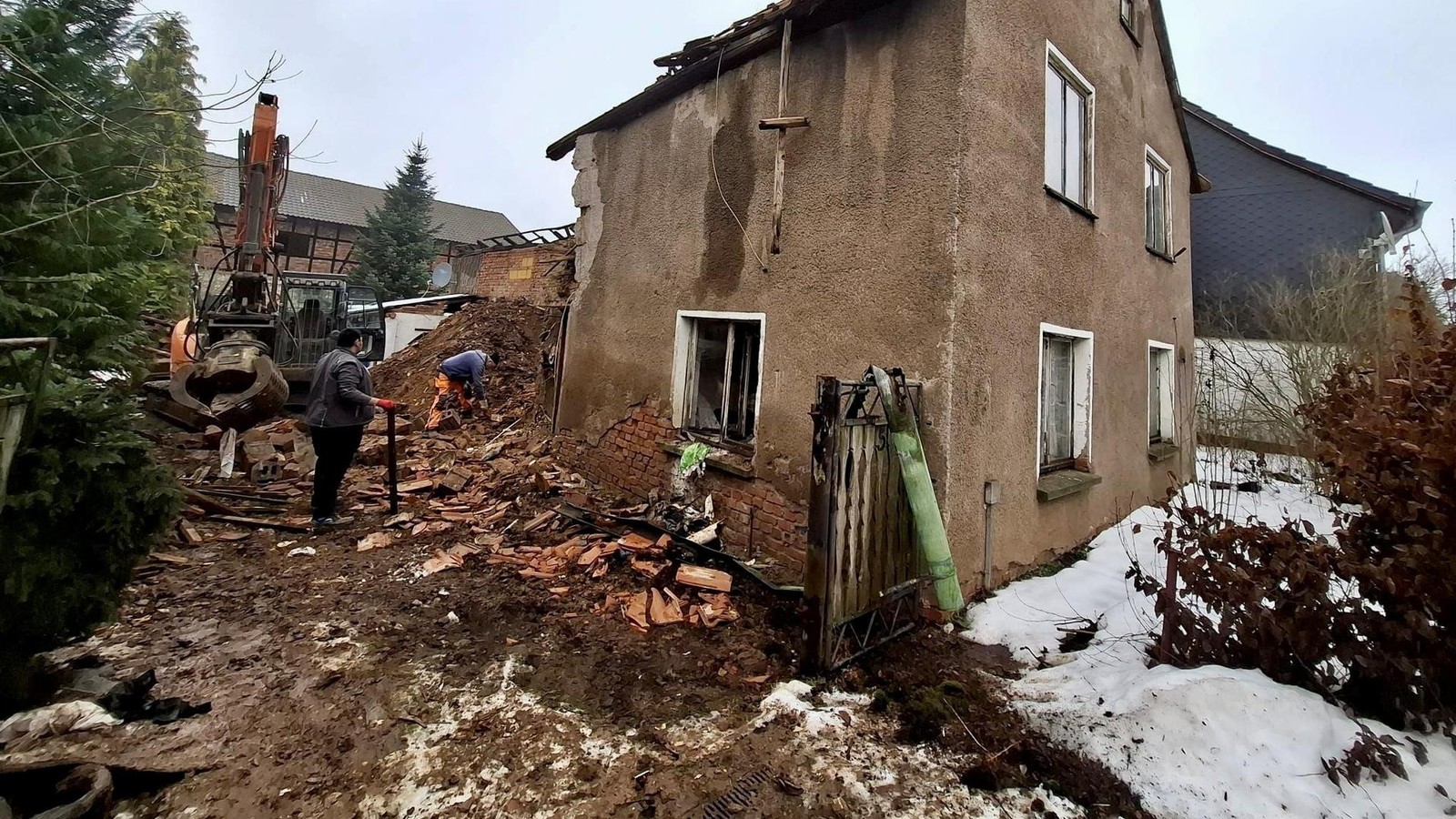 Einsturzgef-hrdetes-Geb-ude-im-Kreis-Nordhausen-wird-abgerissen