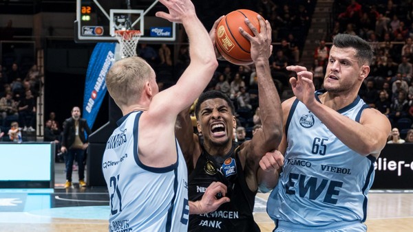 Löwen Braunschweig in Ludwigsburg: Was kann Center Simi Shittu schon bewirken?