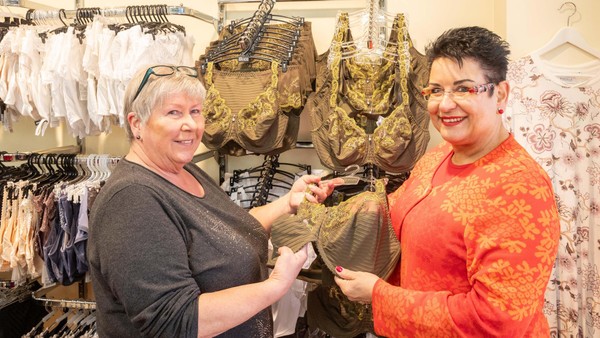 „Nähe zu Kundinnen berührt mich“: Salzgitteranerin setzt auf persönlichen Draht