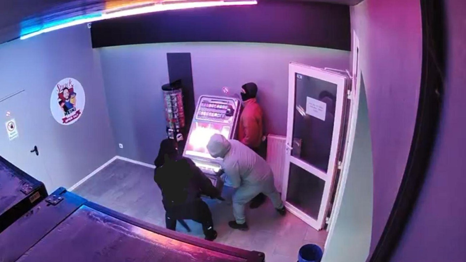 -berwachungskamera-filmt-missgl-ckten-berfall-bei-Snack-Heini-in-Gera