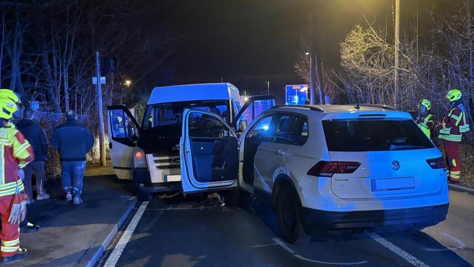 Lange-Staus-in-Heiligenhaus-Unfall-an-Ratinger-Stra-e