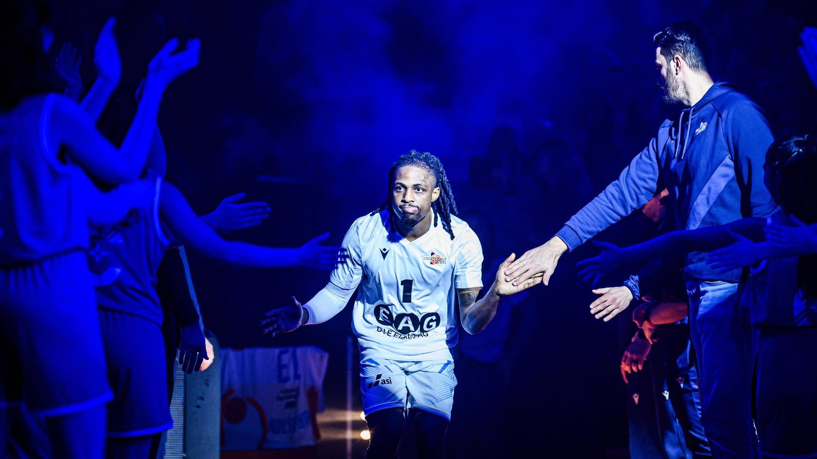 Jenas-Winter-Zugang-aus-Saudi-Arabien-Ich-bin-schon-an-Schnee-gew-hnt-