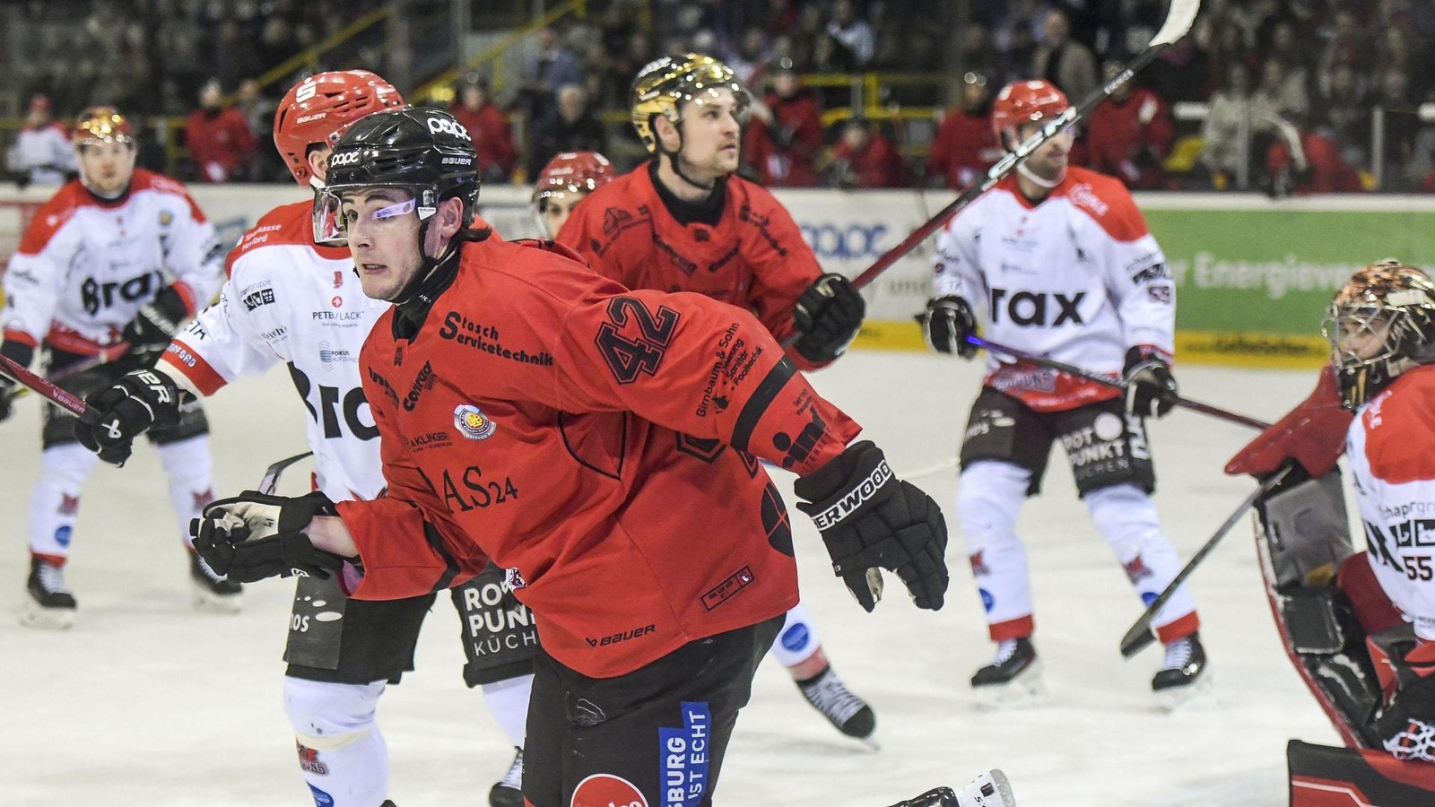 Sechster-Sieg-in-Serie-F-chse-stehen-in-oberer-Runde