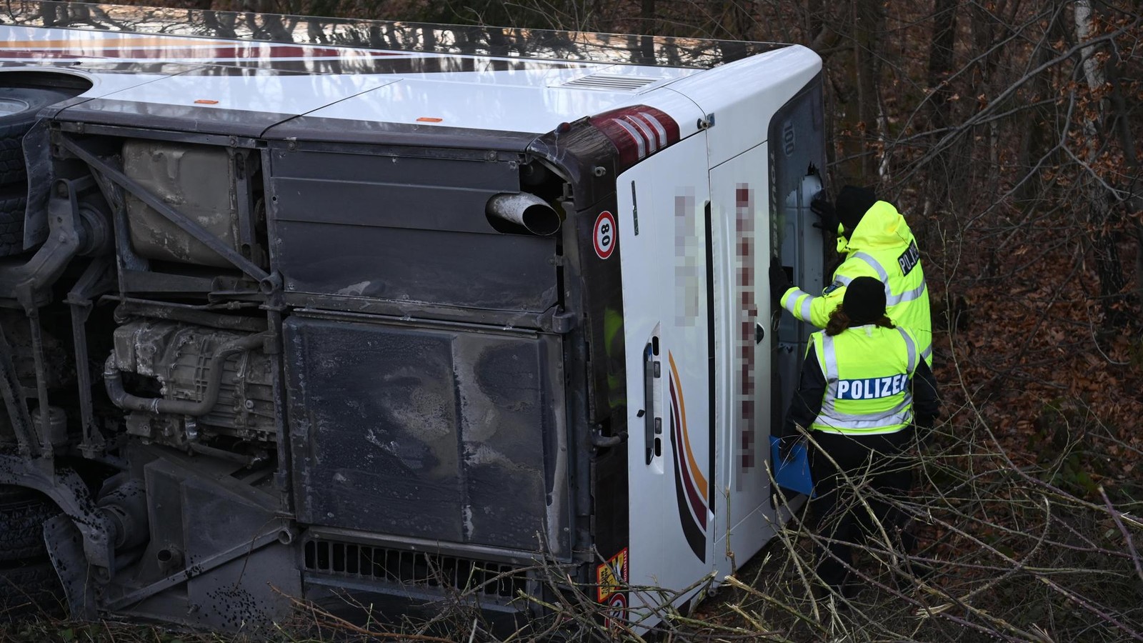 Busungl-ck-in-Schleiz-So-ist-der-Stand-der-Ermittlungen-zur-Unfallursache