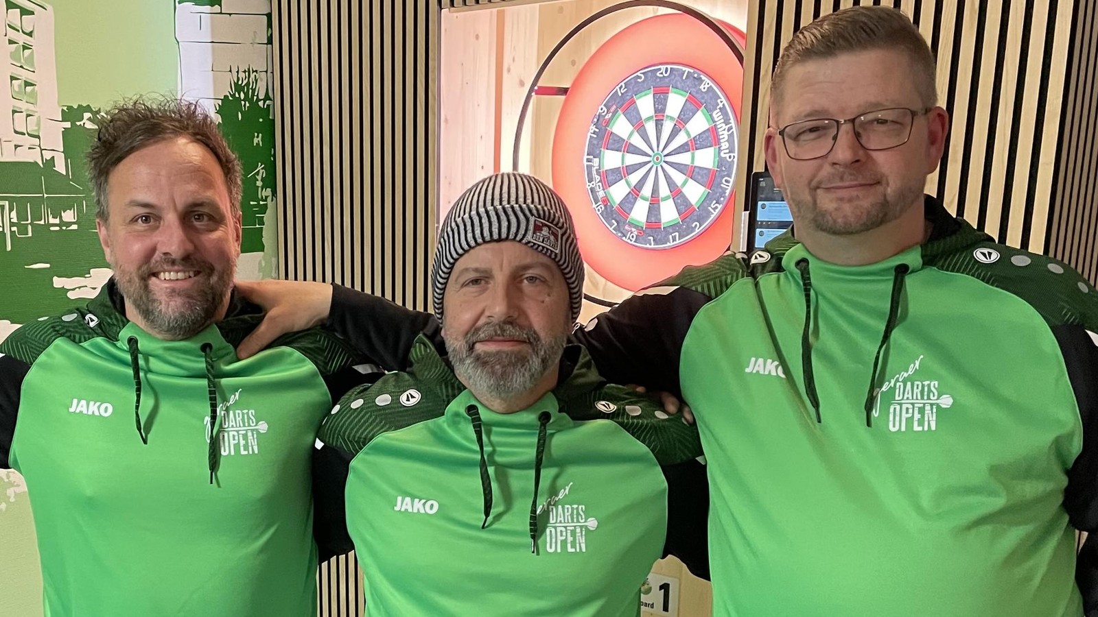 Gro-e-Show-auf-gro-er-B-hne-Am-7-Februar-fliegen-die-Pfeile-bei-den-Geraer-Darts-Open
