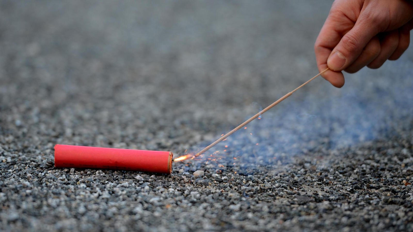 Unfall-in-Gelsenkirchen-Zwei-Kinder-nach-Feuerwerksk-rper-Explosion-verletzt