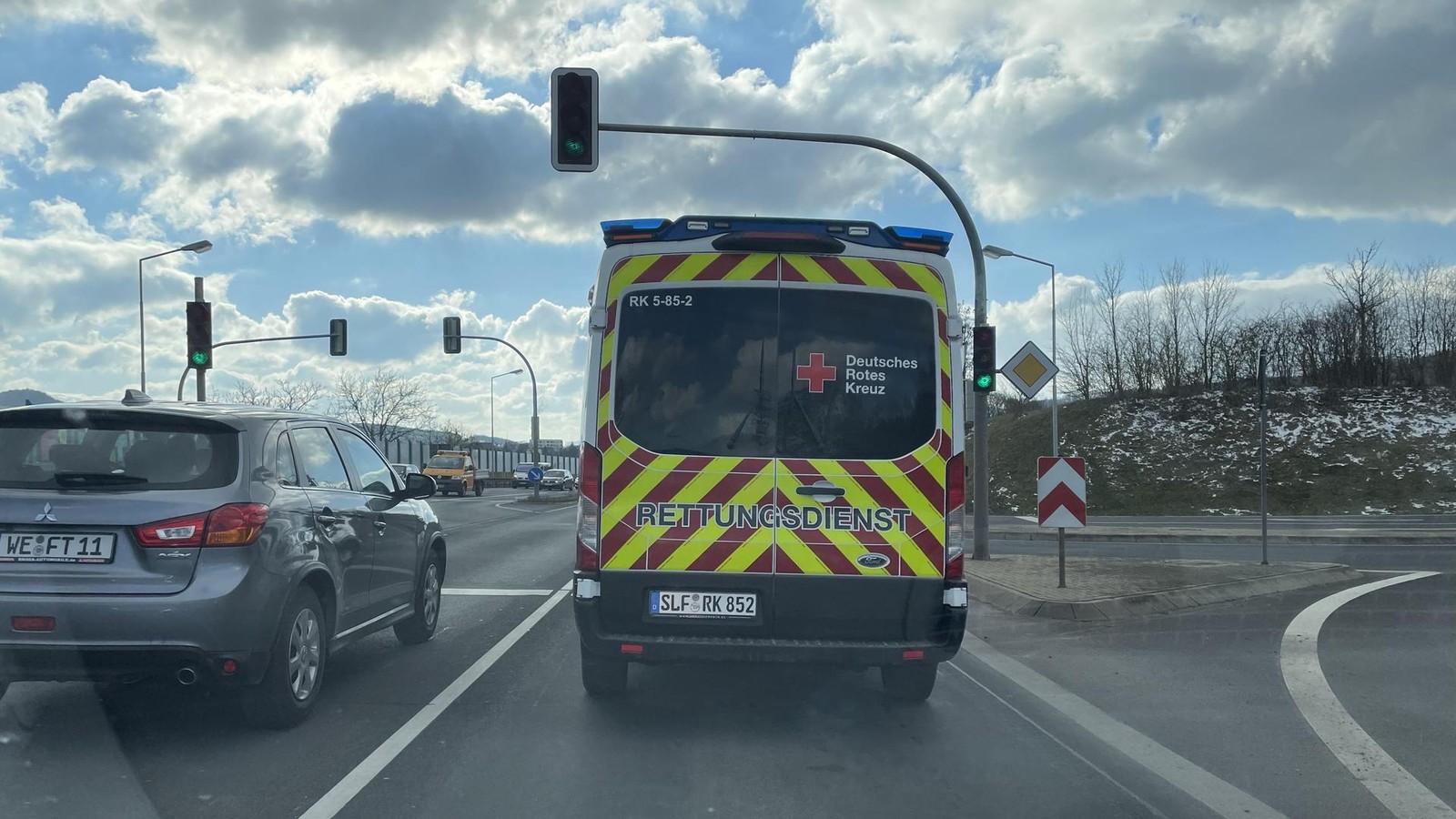 Unfall-mit-vier-Verletzten-am-Sonnabend-auf-B-85-B-88-in-Rudolstadt