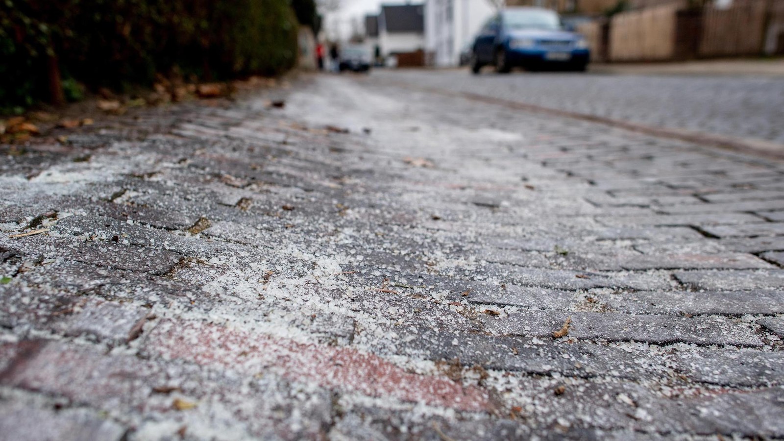 Winter-ist-zur-ck-Deutscher-Wetterdienst-warnt-vor-Glatteis-in-M-lheim